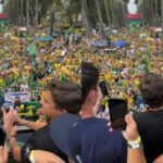 Feministas pedem a legalização do aborto em ato na Av. Paulista