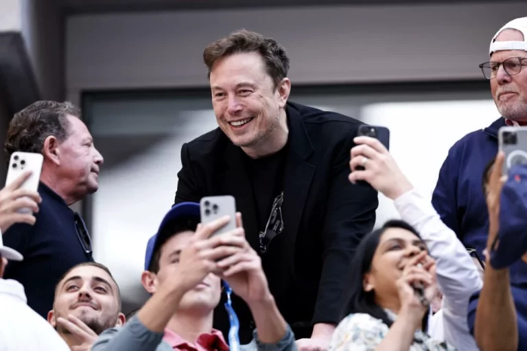 Elon Musk ironiza Janja e reage a xingamento: “Ri muito alto”