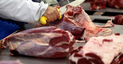 Inflação: preço das carnes sobe 5,8% em outubro; entenda por que alimento está mais caro 