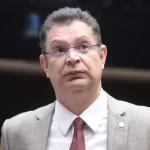 Constantino apoia Eduardo e diz que Bolsonaro deve buscar abrigo